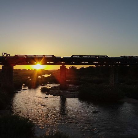 Kruger Shalati - Train On The Bridge & Garden Suites Skukuza Exteriör bild